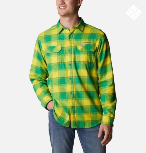 Men's Columbia Collegiate Flare Gun Flannel Long Sleeve - Oregon Shirts Green | CA-BC53A