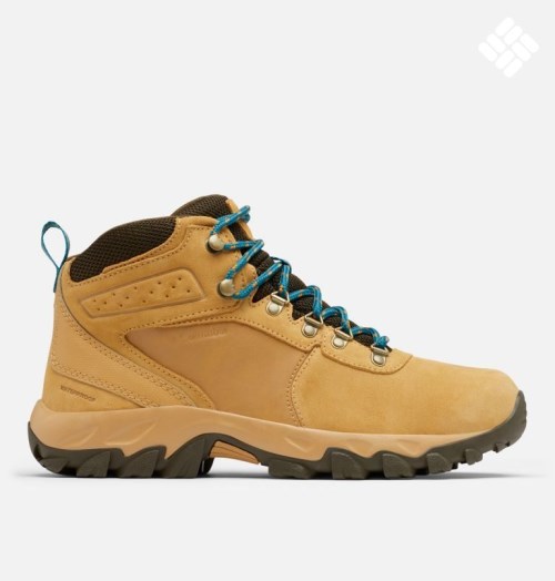 Men's Columbia Newton Ridge Plus II Suede Waterproof Hiking Boots Light Brown | CA-L8L1C