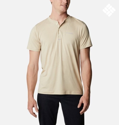 Men's Columbia Tech Trail Short Sleeve Henley T Shirts Beige | CA-EA64C