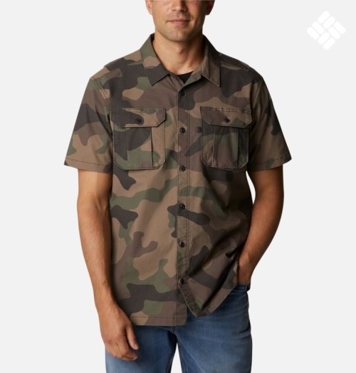 Men's Columbia Wallowa Novelty Short Sleeve Shirts Camo | CA-DA0L3