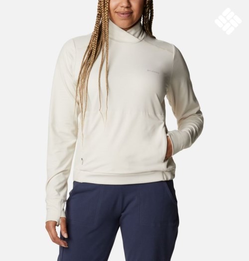 Women's Columbia Weekend Adventure Sweatshirts Cream | CA-NA85C