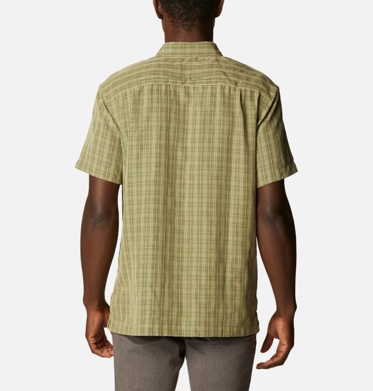 Men's Columbia Lakeside Trail Short Sleeve Shirts Olive | CA-R5403