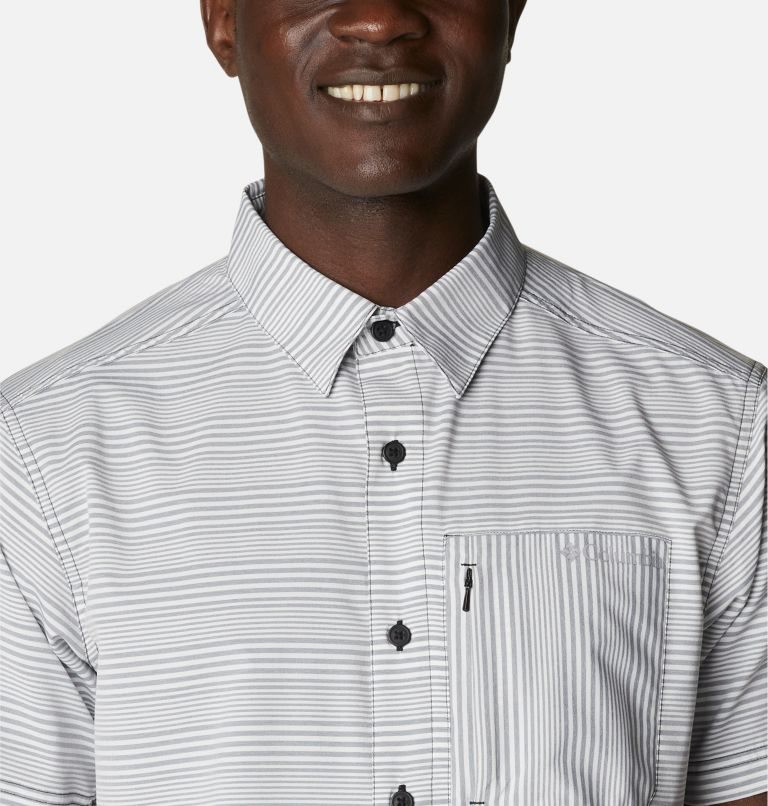 Men's Columbia Twisted Creek III Short Sleeve Shirts Stripe | CA-PC1A5