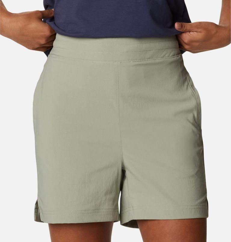 Women's Columbia On The Go Shorts Olive | CA-F184C