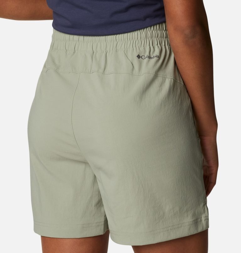 Women's Columbia On The Go Shorts Olive | CA-F184C
