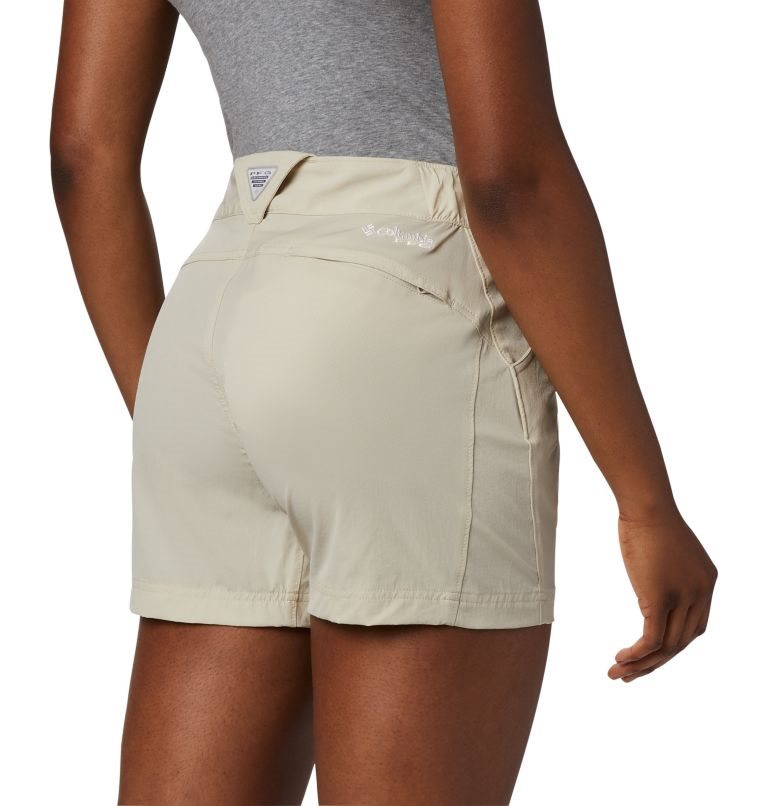 Women's Columbia PFG Coral Point III Shorts Khaki | CA-Y5L4A