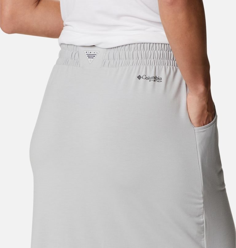 Women's Columbia PFG Slack Water Knit Skirts Light Grey | CA-L354C