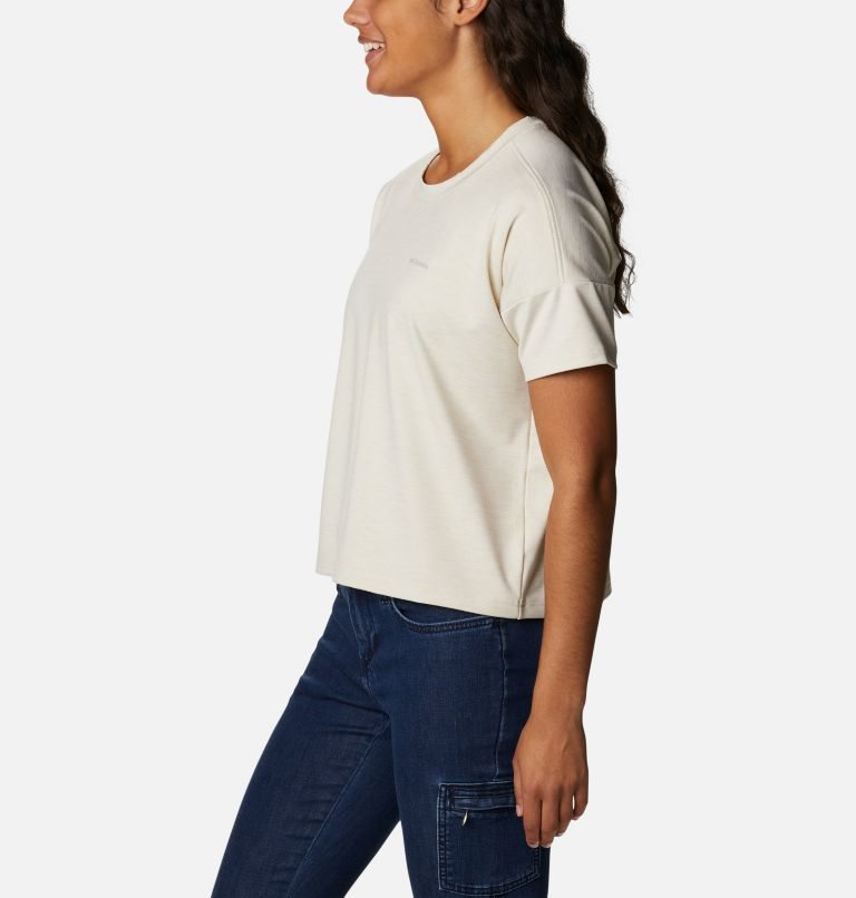 Women's Columbia Weekend Adventure Short Sleeve T Shirts Cream | CA-P841C
